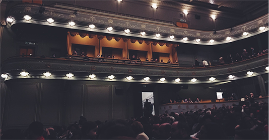 Plateia Espetáculo Dance Spot